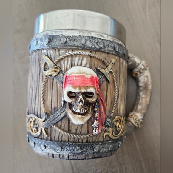 5.25"H Medieval Pirate Skull Mug Party Cup Fantasy Figurine Room Decor - Picture 1 of 3